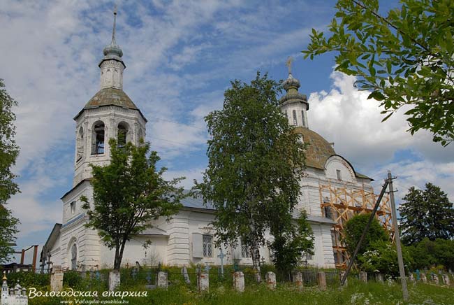 Храм в честь Покрова Пресвятой Богородицы в с. Аксеново Храм в честь Покрова Пресвятой Богородицы в с. Аксеново