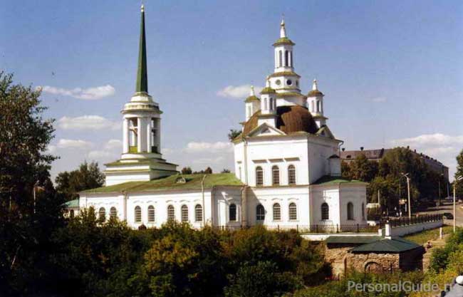 Свято-Троицкий собор в г. Алапаевск Свято-Троицкий собор в г. Алапаевск