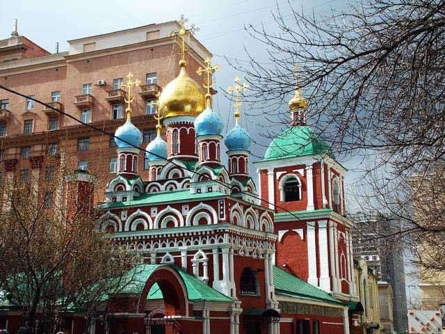 Храм Успения Пресвятой Богородицы (в Гончарах) Храм Успения Пресвятой Богородицы (в Гончарах)
