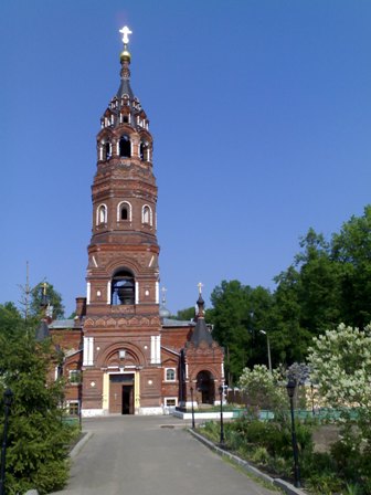 Монастырь. Вид от центральных ворот Монастырь. Вид от центральных ворот