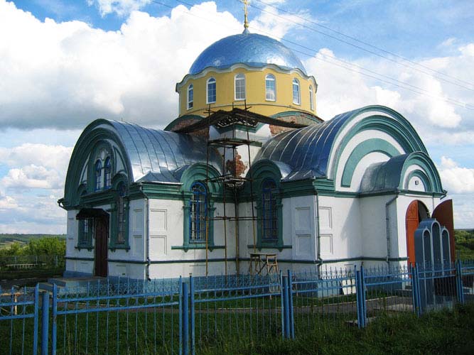 Троице-Сергиев храм в с. Соловцовка Троице-Сергиев храм в с. Соловцовка
