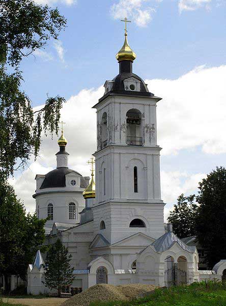 Храм Троицы Живоначальной в с. Язвище Храм Троицы Живоначальной в с. Язвище
