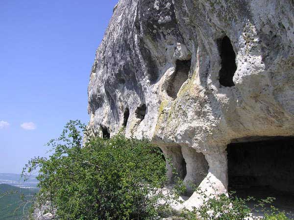 Пещерный монастырь преподобного Саввы Освященного