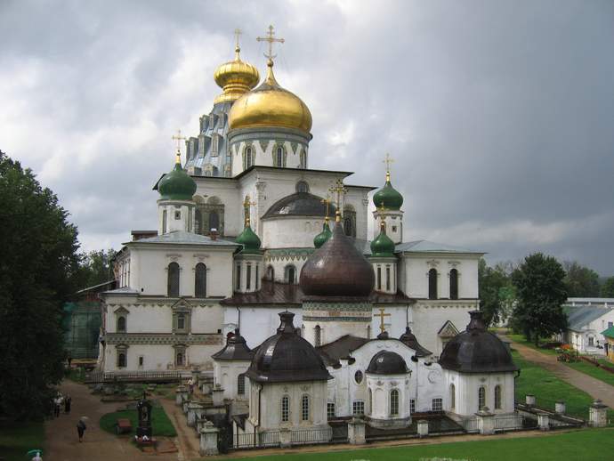 Собор после дождя. Собор после дождя.