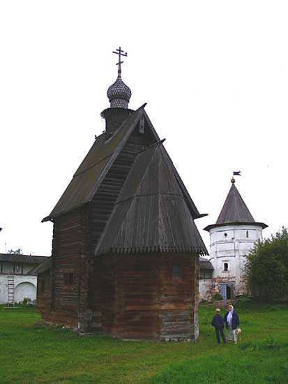 Георгиевская церковь, сделанная без пилы и гвоздей Георгиевская церковь, сделанная без пилы и гвоздей