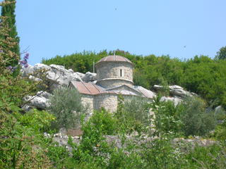 Скадарское озеро. Монастырь Старчево. Скадарское озеро. Монастырь Старчево.