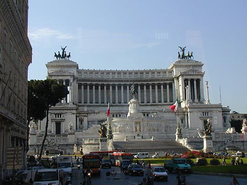 Центр Рима. Алтарь Наций.