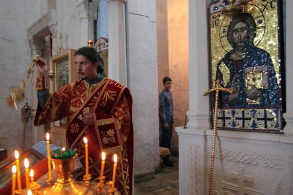 Литургия в Покрова на Нерли Литургия в Покрова на Нерли