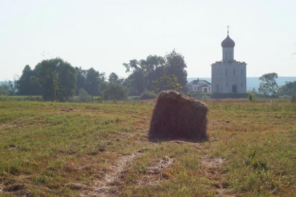 Литургия в Покрова на Нерли Литургия в Покрова на Нерли