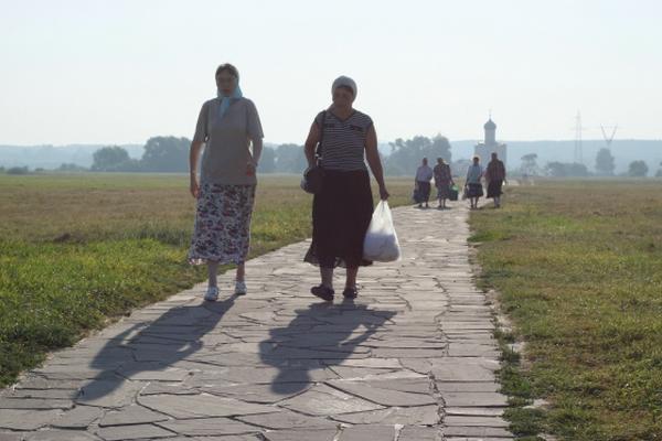 Литургия в Покрова на Нерли Литургия в Покрова на Нерли