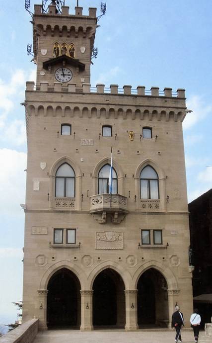 Правительственный дворец в Сан-Марино